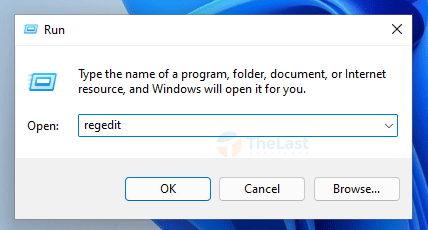 Buka Regedit di Windows 10